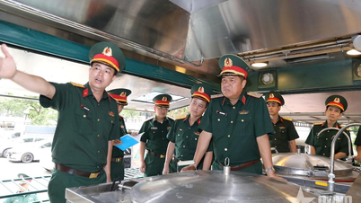 Kiểm tra công tác bảo đảm hậu cần cho khối xe pháo quân sự tập kết về Thủ đô Hà Nội