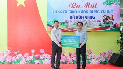 Lọc hóa dầu Bình Sơn chung tay xây dựng 'Tủ sách giáo khoa dùng chung'