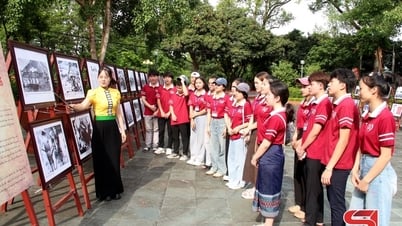 Triển lãm ảnh “Mùa thu độc lập”