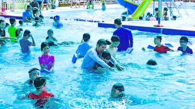 Khai mạc các lớp tập huấn bơi, cứu đuối năm 2025