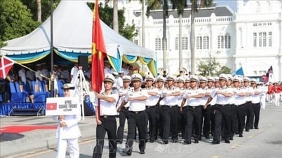 Hải quân Việt Nam tham gia diễu binh hữu nghị tại Malaysia