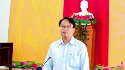 Phó Bí thư Tỉnh ủy Lâm Đồng Đặng Hồng Sỹ kiểm tra việc vận hành bộ máy tại xã Hòa Thắng