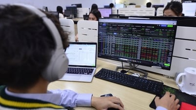 Chứng khoán tăng điểm trong thận trọng, tiền vào ít hơn