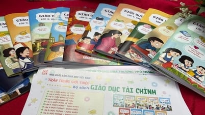 Lần đầu tiên có bộ sách giáo dục tài chính cho học sinh từ lớp 1 đến lớp 12