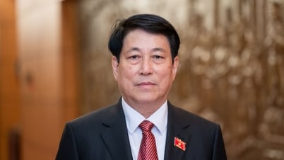 ៨០ឆ្នាំនៃសន្តិសុខសាធារណៈរបស់ប្រជាជនវៀតណាម រួមជាមួយនឹងប្រជាជនក្នុងបុព្វហេតុកសាង និងការពារមាតុភូមិ