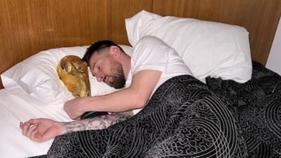 Vì sao Messi, Ronaldo đều ngủ hơn 10 giờ mỗi ngày