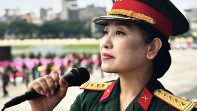 Đại tá, NSND Thu Hà ráo riết tập luyện dưới cơn mưa nặng hạt cho kịp A80