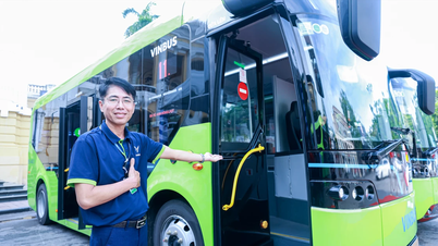 Vận hành tuyến buýt E11 phục vụ người dân tham quan Lăng Bác, Hồ Gươm