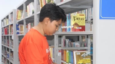 Trưng bày hơn 500 bản sách chào mừng Quốc khánh