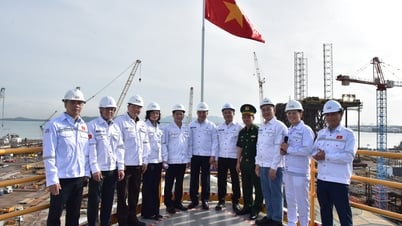 PTSC đón tiếp Phó Thủ tướng Chính phủ, Bộ trưởng Bộ Ngoại giao Bùi Thanh Sơn – Dấu ấn năng lực Việt Nam trên bản đồ dầu khí và năng lượng tái tạo
