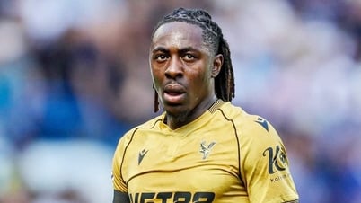 Arsenal rút lui, Tottenham chớp thời cơ ký Eberechi Eze