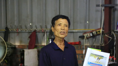 Cột cảnh báo nước lũ, nước dâng bằng tín hiệu và pháo hiệu