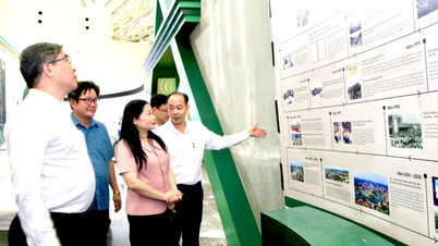 Chuẩn bị gian trưng bày của tỉnh Lào Cai tại Triển lãm thành tựu đất nước mừng Quốc khánh 2-9