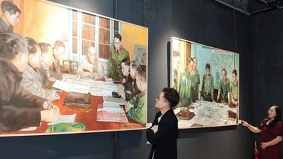 Thưởng lãm tác phẩm mỹ thuật “Những ngày tháng lịch sử” tại Bảo tàng Lịch sử Quân sự Việt Nam