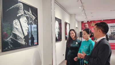 Họa sĩ Bùi Quốc Toản được trao kỷ lục về nghệ thuật chạm khắc kính độc đáo