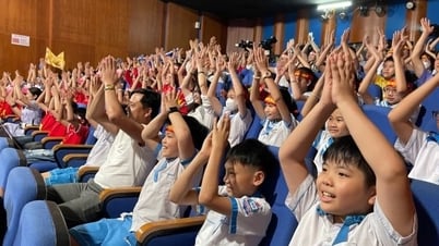 Đặc sắc ca khúc chính thức của English Changllenge