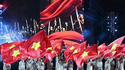“Mười chín tháng Tám” - bản tốc ký thành khúc ca bất hủ