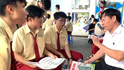 Sau lọc ảo, nhiều trường tiết lộ điểm chuẩn biến động bất ngờ, có ngành lên đến 29 điểm