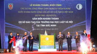 Phó Thủ tướng Lê Thành Long dự Lễ gắn biển khánh thành Cơ sở đào tạo của Trường đại học Luật Hà Nội tại Bắc Ninh