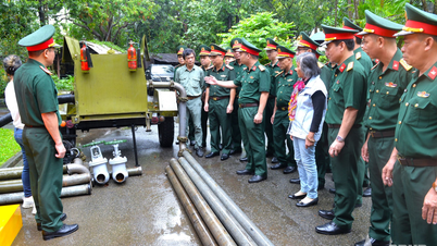 Trao tặng gia đình Đại tướng Võ Nguyên Giáp đoạn tuyến đường ống xăng dầu Trường Sơn huyền thoại