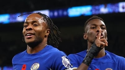 Chelsea thanh lý 'sập sàn', chia tay 9 cầu thủ