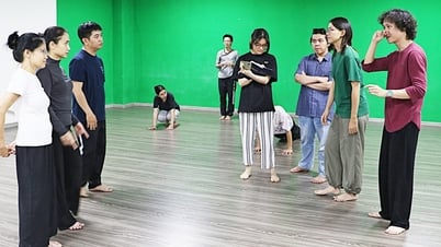 Đối thoại và hàn gắn qua sân khấu