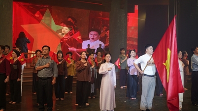 'Cafe Banh Mi', a musical 'paying tribute' to the bourgeoisie for their role in the August Revolution.