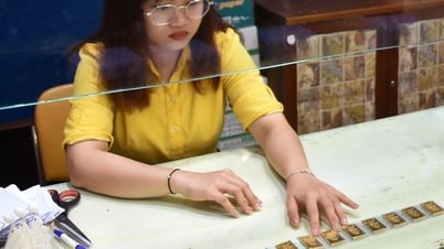 Ngược giá thế giới, giá vàng miếng SJC neo cao ở vùng đỉnh