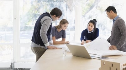 限られた予算で中小企業の強力なブランドを構築するにはどうすればよいでしょうか?
