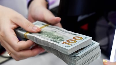 Tỷ giá USD lên mức kỷ lục, bán ra cán mốc 26.470 đồng/USD