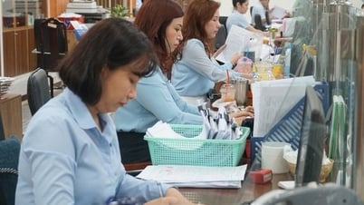 Allocating 76,000 billion VND to reform salaries for officials and civil servants