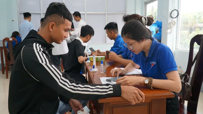 Hỗ trợ người dân sử dụng dịch vụ công trực tuyến