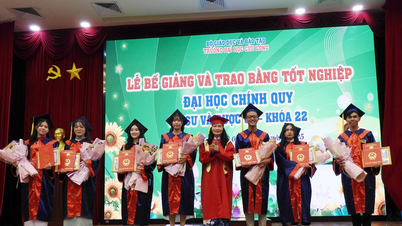 Trường ĐH Cửu Long trao bằng tốt nghiệp cho tân kỹ sư, dược sĩ đại học chính quy