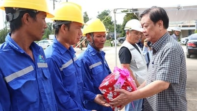 Phó Chủ tịch Quốc hội Lê Minh Hoan khảo sát dự án đường Hồ Chí Minh tại An Giang