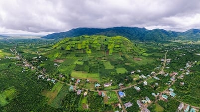 Chiêm ngưỡng núi lửa Chư Đăng Ya triệu năm tuổi ở Gia Lai