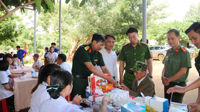 Thắm tình quân dân nơi đại ngàn Tây Nguyên