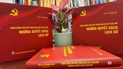 Ra mắt cuốn sách truyền cảm hứng về tinh thần đổi mới không ngừng nghỉ của Đảng