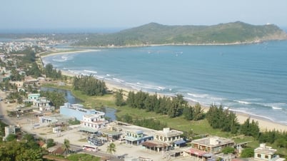 Sa Huỳnh lung linh trong nắng hạ