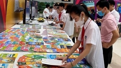 Sách giáo khoa và tài liệu địa phương sẽ được điều chỉnh ra sao sau sáp nhập?