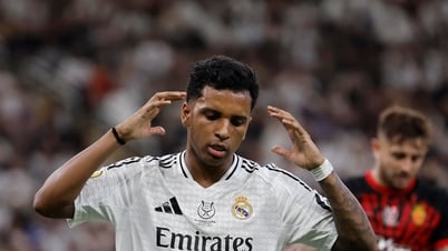 Jose Mourinho đưa Rodrygo về Fenerbahce