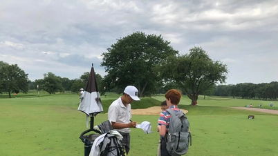 Á quân US Junior Amateur Nguyễn Anh Minh được fan nhí Mỹ săn đón