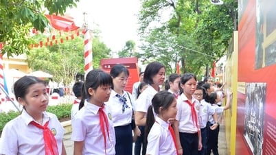 Trưng bày hơn 100 hình ảnh, tư liệu về “Cổ Loa - Truyền thống và cách mạng”