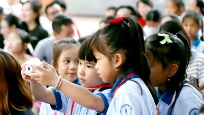TP.HCM: Học sinh lớp 1 nô nức tựu trường