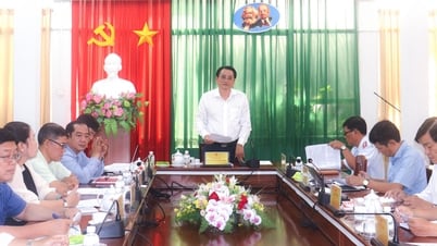 Phó Chủ tịch UBND tỉnh- Nguyễn Quỳnh Thiện tiếp xúc, đối thoại với công dân