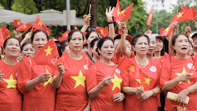 Hơn 1.300 người cao tuổi U80 hát Quốc ca hưởng ứng A80