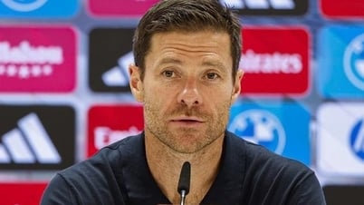 Xabi Alonso phá lệ Ancelotti ở Real Madrid, nói chí lý về Mbappe
