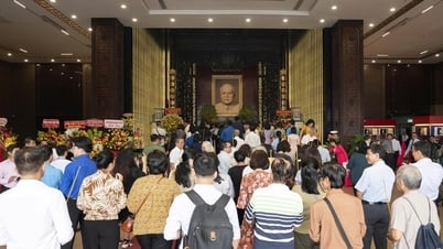 Họp mặt kỷ niệm 137 năm Ngày sinh Chủ tịch Tôn Đức Thắng