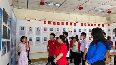 Những người giữ gìn lịch sử - văn hóa