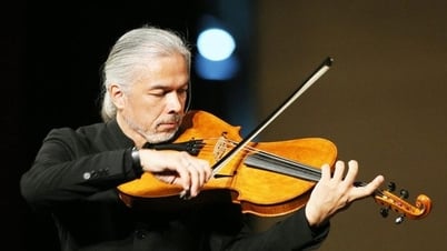  Nghệ sĩ violon Stéphane Trần Ngọc lần đầu tiên độc tấu tại TP ...