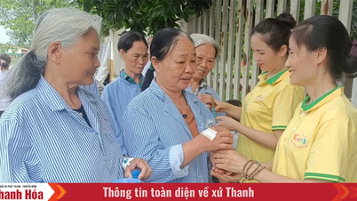 Những suất cơm ấm áp yêu thương